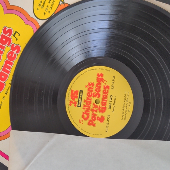 Vintage vinyl Children's Party Songs & Games - Picture 7 of 7